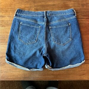 Old Navy Women’s Blue Jean Shorts Size 10.